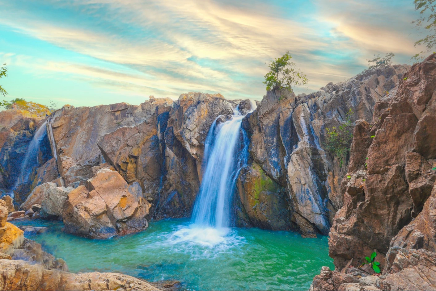 Gundichaghagi Waterfall