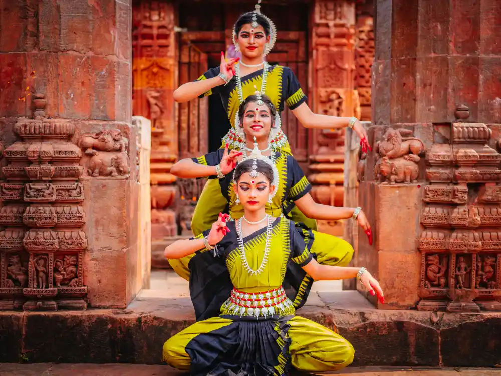People-Languages&Living-Traditions.webp